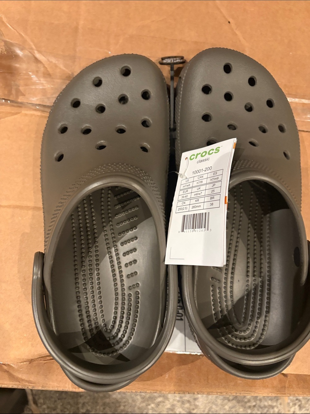 CROCS Classic Clog in Olive Green